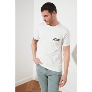 Trendyol Ekru Men's Regular Fit Printed Bicycle Collar Short Sleeve T-Shirt vyobraziť