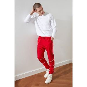 Trendyol Red Men's Regular Fit Sweatpants vyobraziť