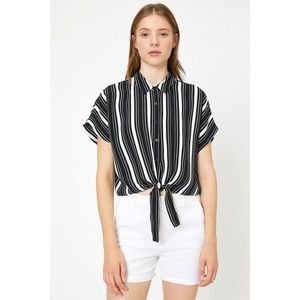 Koton Women's Black Striped Shirt vyobraziť