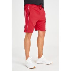 Trendyol Red Men's Regular Fit Shorts & Bermuda vyobraziť
