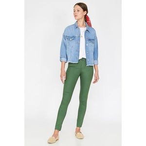 Koton Women's Green Normal Waist Pocket Detailed Slim Fit Trousers vyobraziť