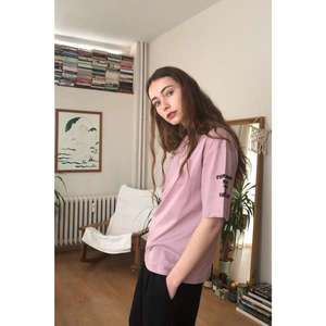 Trendyol Loose Mold Knitting T-Shirt WITH Rose Dry Embroidery vyobraziť