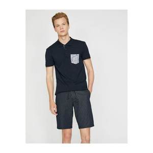 Koton Men's Navy Polo Neck Short Sleeve Pocket Detailed T-Shirt vyobraziť