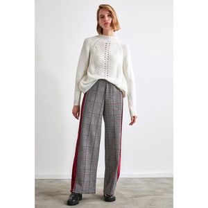 Trendyol Multicolored Plaid Knitted Trousers vyobraziť