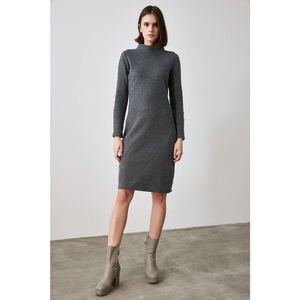 Trendyol Midi Knitted Dress with Anthracite Sheer Collar Button vyobraziť