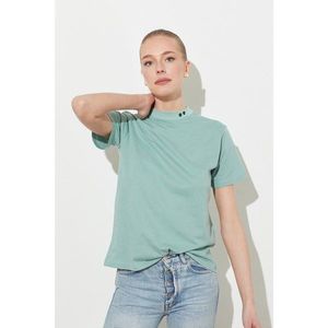 Trendyol Mint Upright Collar Embroidered Knitted T-Shirt vyobraziť