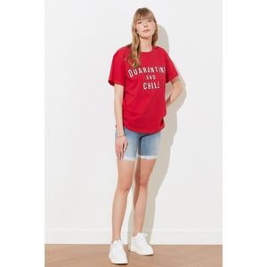 Trendyol Red Printed Boyfriend Knitted T-Shirt vyobraziť