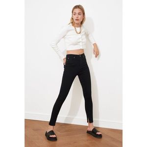 Trendyol High Waist Skinny Jeans With Black Hem Slit vyobraziť