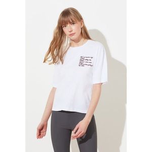 Trendyol White Printed Loose Knitted T-Shirt vyobraziť