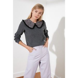 Trendyol Anthracite Collar Detailed Anthrax-Based Thessical Knitted Sweatshirt vyobraziť