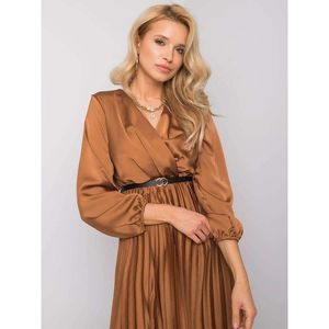 Light brown pleated dress vyobraziť