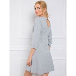 Gray dress with a cut-out vyobraziť