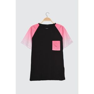 Trendyol Black Boyfriend Pocket Detailed Knitted T-Shirt vyobraziť