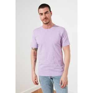 Trendyol Purple Men's Regular Fit Bike Collar Short Sleeve Basic T-Shirt vyobraziť