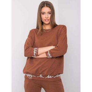 Brown sweatshirt with inscriptions on the cuffs vyobraziť