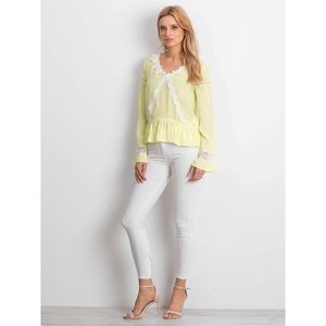 Yellow chiffon blouse with lace modules vyobraziť