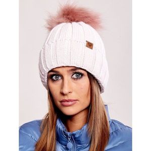 Winter hat with a pompom, light pink vyobraziť