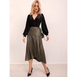 Khaki skirt with BSL binding vyobraziť