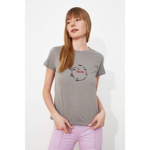 Trendyol Grey Embroidered Basic Knitted T-Shirt vyobraziť