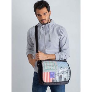 Men´s black shoulder bag with a print vyobraziť