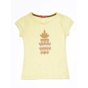 Yellow T-shirt for a girl with a pineapple patch vyobraziť
