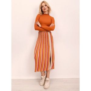 Yellow and orange striped BSL skirt vyobraziť