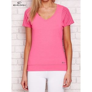 A sporty dark pink women´s t-shirt vyobraziť