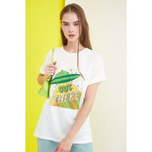 Trendyol Ekru Printed Boyfriend Knitted T-Shirt vyobraziť