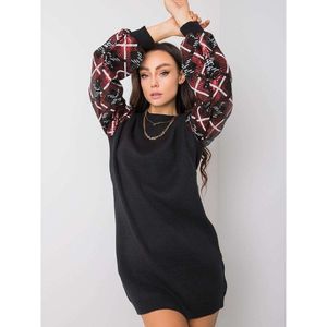 Black knitted dress vyobraziť