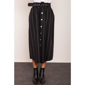 BSL Black skirt with stripes vyobraziť