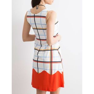 Orange and white checkered dress vyobraziť