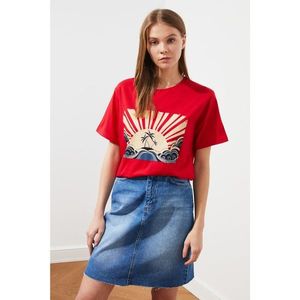 Trendyol Boyfriend Knitted T-Shirt WITH Red Front and Back Print vyobraziť
