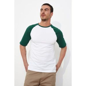 Trendyol Emerald Green Male Slim Fit Bike Collar T-Shirt vyobraziť