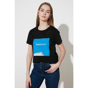 Trendyol Black Basic Printed Knitted T-Shirt vyobraziť