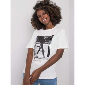 White women's t-shirt with a print vyobraziť