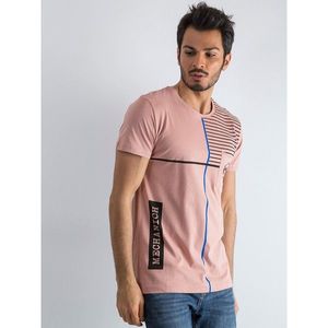 Men's striped t-shirt with a dirty pink inscription vyobraziť