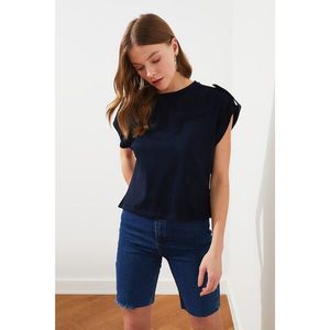 Trendyol Basic Knitted T-Shirt WITH Navy Button Detail vyobraziť