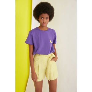Trendyol Purple Semifited Printed Knitted T-Shirt vyobraziť