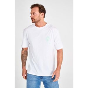 Trendyol White Male Oversize Fit Back Printed T-Shirt vyobraziť