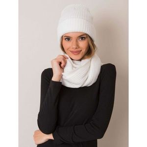 RUE PARIS White hat and scarf set vyobraziť
