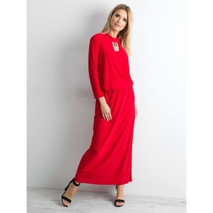 Long dress with a cut red vyobraziť