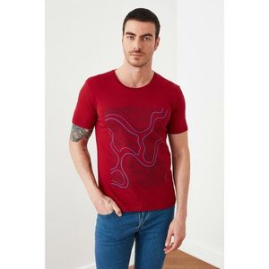 Trendyol Burgundy Men Slim Fit Bike Collar Short Sleeve Printed T-Shirt vyobraziť