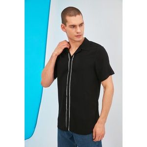 Trendyol Black Men's Regular Fit Shirt Collar Biye Detailed Shirt vyobraziť