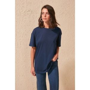 Trendyol Navy Blue Back Embroidered Boyfriend Knitted T-shirt vyobraziť