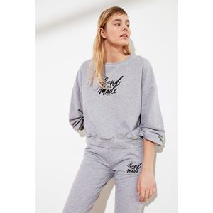 Trendyol Grey Embroidered Knitted Sweatshirt vyobraziť
