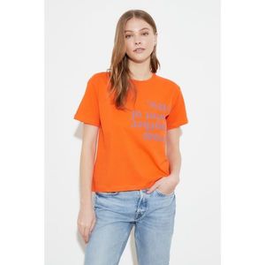 Trendyol Orange Semi-Fitted Printed Knitted T-Shirt vyobraziť