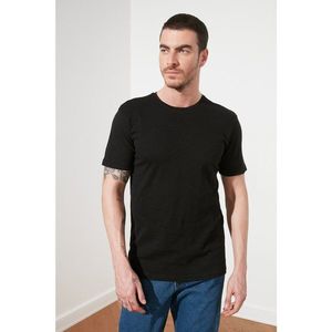 Trendyol Black Men's Regular Fit Bike Collar Short Sleeve Basic T-Shirt vyobraziť