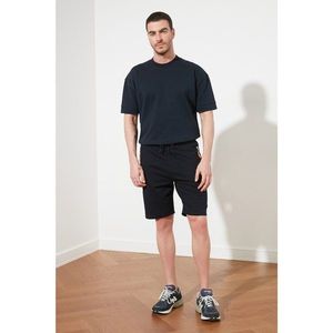 Trendyol Navy Blue Men's Regular Fit Zipper Detailed Shorts & Bermuda vyobraziť