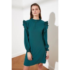Trendyol Green Ruff Detailed Dress vyobraziť