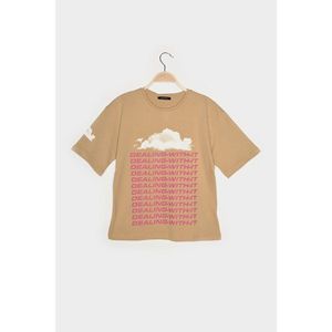 Trendyol Camel Loose Printed Knitted T-Shirt vyobraziť